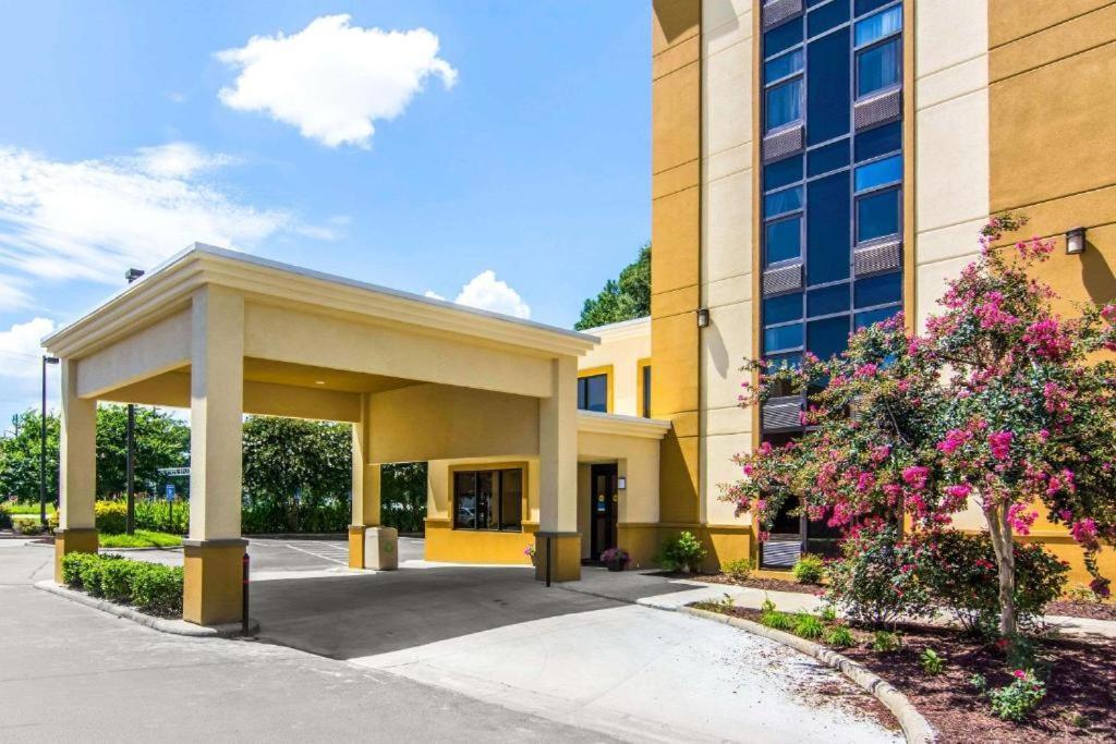Mulberry Inn Newport News Eksteriør billede
